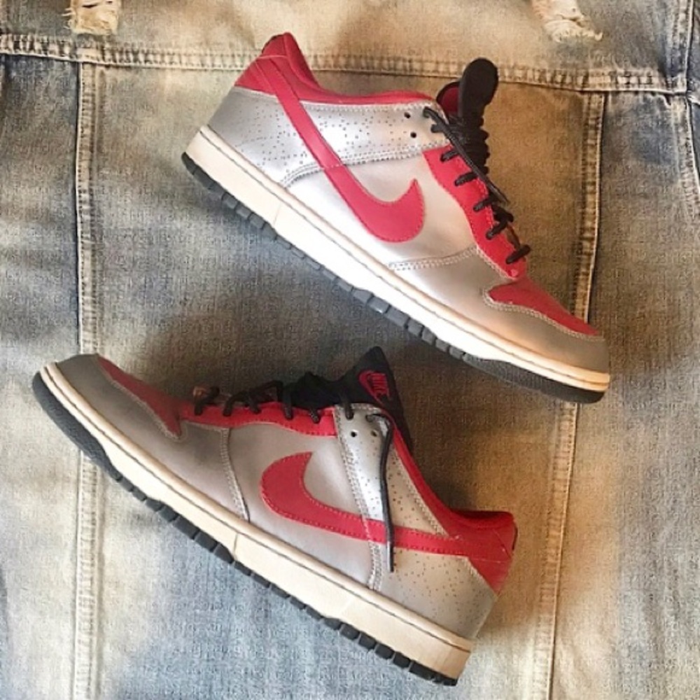 2009 Nike Air Dunks Low “Varsity Red & Silver”